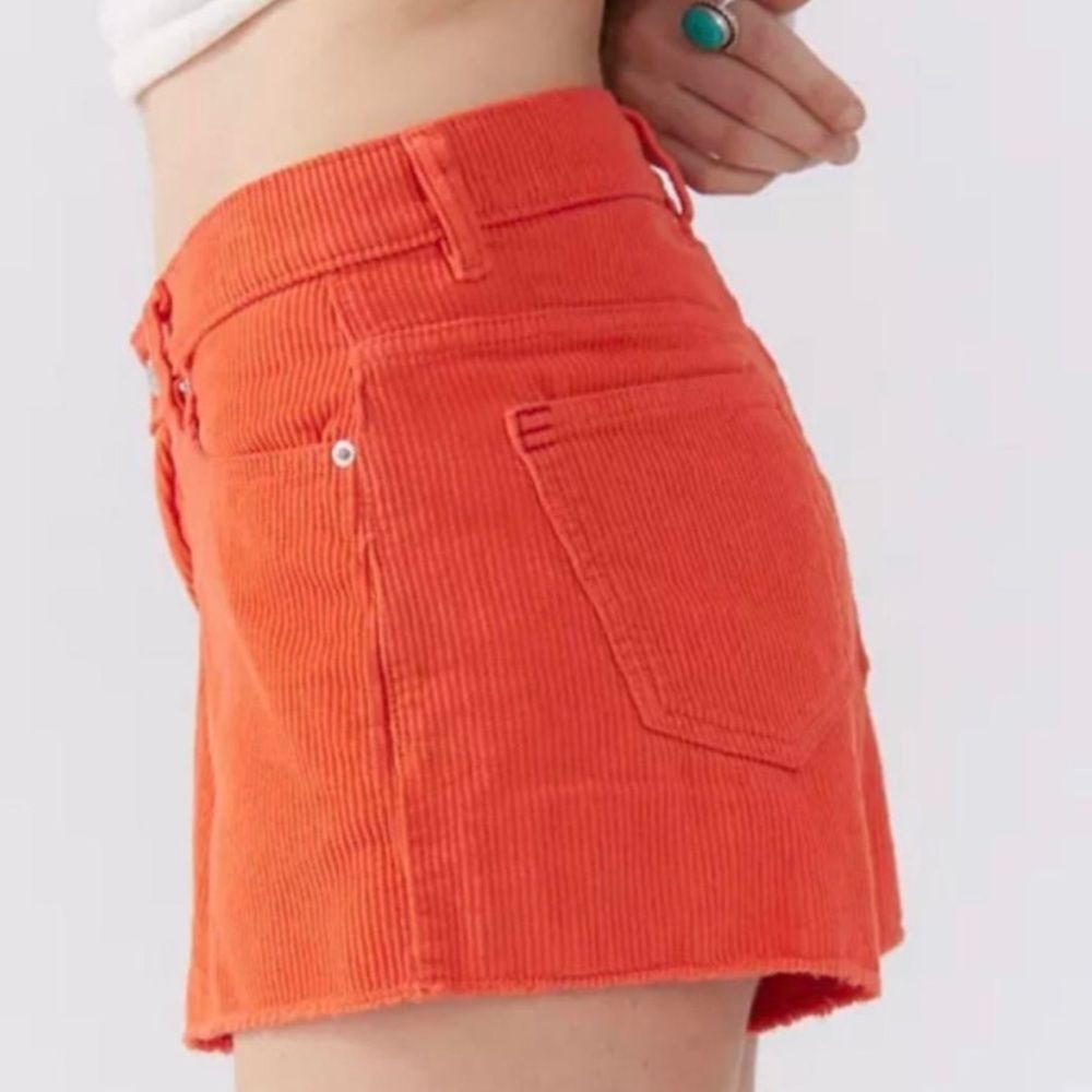 BDG Size 27 or 4 Corduroy orange mom jean shorts